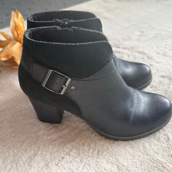 Clarks Collection Black Suede Leather boots Size 7 - Picture 1 of 8